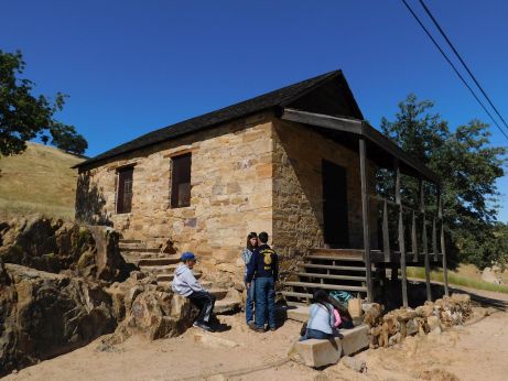 [Picture of Tulloch Miller's House]